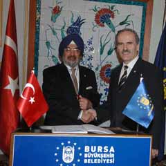 Hindistan Büyükelçisi tarihi dokuya hayran kaldı