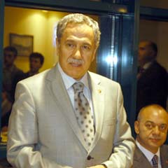Arınç'tan Selendi açıklaması
