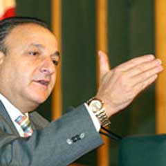 MHP'li Vural, Başbakana çay ve simit postaladı