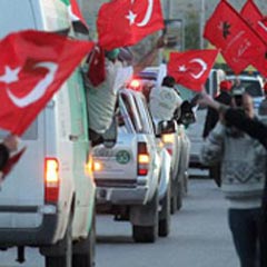 Filistin Konvoyun'a 'Türk bayrağı' izni