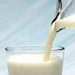 İnek sütünde östrojen hormonu tehlikesi!