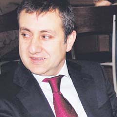 Aksu'ya hak mahrumiyeti cezası