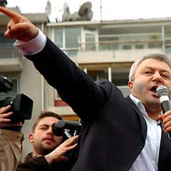 Yine savcıları hedef aldı!