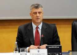 Kosova "tam bağımsızlığına" kavuştu