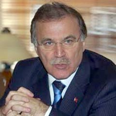 Meclis Başkanı Şahin'e 'biber gazı' ziyareti