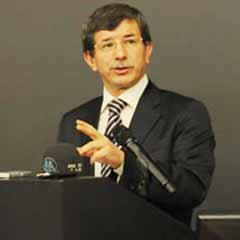 Davutoğlu, çifte standarda isyan etti!