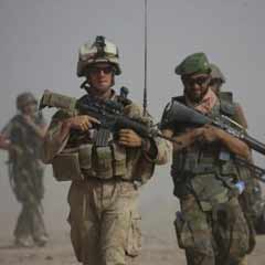 Takviye coniler Afganistan'da