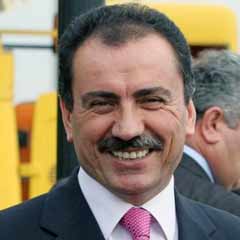 Yazıcıoğlu'nun ödülünü gözyaşları içinde aldı