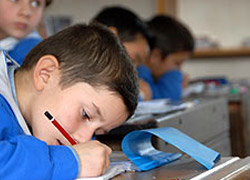 Miniklere 12 saat ders var