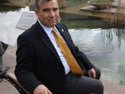 "Zorunlu askerlik kalkmalı"