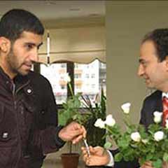 Baydemir, PKK'lıları güllerle karşıladı