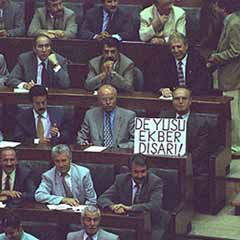'Deyyus-u Ekber'i konuşturdular!