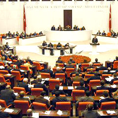 CHP'liler pankart açtı