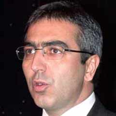 FLAŞ: Erkan Mumcu’ya MHP’den ‘Bize katıl’ daveti
