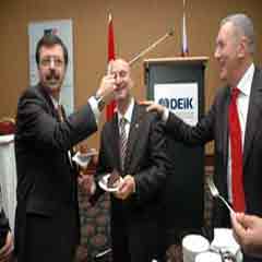 MÜSİAD Başkanı Vardan'a doğum günü sürprizi