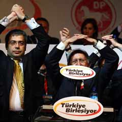 Anavatanlıları çıldırtan selam!