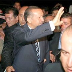 Başbakan Erdoğan ve eşi, nikah şahitliği yaptı