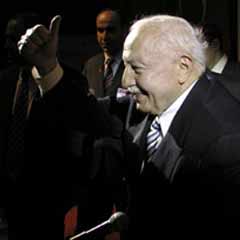 Erbakan: Milleti aldatıyorlar!