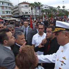CHP ilçe başkanı, Kaymakamın üstüne yürüdü