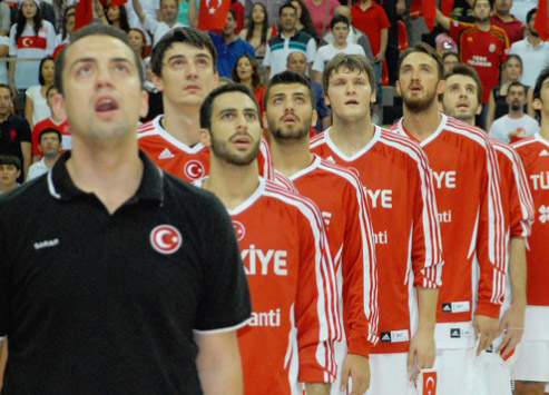 Çizme Bir Numara Büyük Geldi