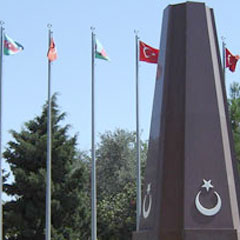 Türk bayrağı yeniden göndere çekildi