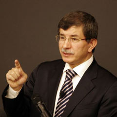 Davutoğlu çok sert konuştu!