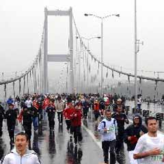 Maratonda Etiyopyalı rüzgarı esti