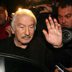 Kilit isimler, ya susuyor ya da savunma yapmıyor