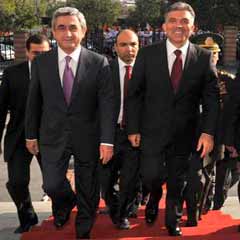Önce Gül, sonra Sarkisyan Bursa'ya indi