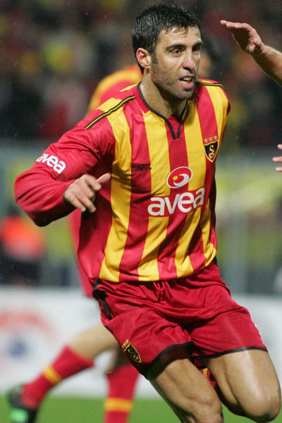 Hakan, Terim'i ezip geçmedi!
