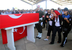 Şehit Uzman Çavuş Ahmet Bozkurt son yolculuğuna uğurlandı