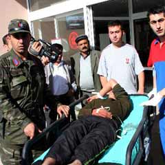 Askerî araç devrildi: 1 şehit, 8 yaralı