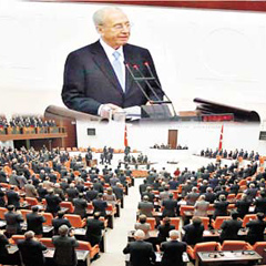 CHP’nin saygısı Peres’e