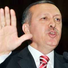 Başbakan Erdoğan'a pankartlı hakaret