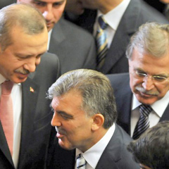 Resepsiyondan objektiflere yansıyan kareler