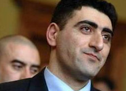 "Ermeni askerini öldüren Azeri subayının affı, yasalara uygun"