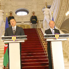 Aliyev: Seneye Avrupa'ya gaz pazarlayabiliriz  