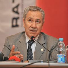 Arınç: Ankara bir dönüşümü yaşıyor