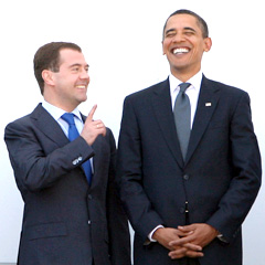 Medvedev: Obama ile dinlemeyi öğreniyoruz
