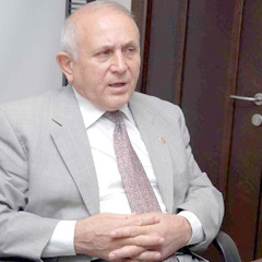 Kuzu'dan köşe yazarlarına veryansın