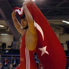 Sezar Akgül gümüş madalya kazandı