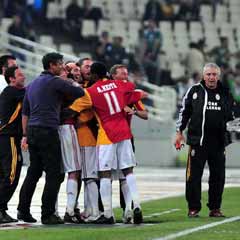 Aslan Atina'da şov yaptı