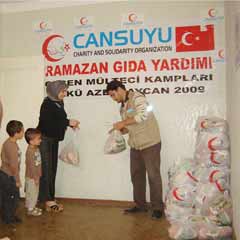 Cansuyu, Bakü'deki yetimleri de unutmadı