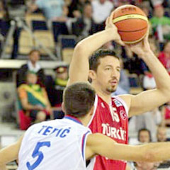 12 Dev Adam Slovenya'ya bileniyor