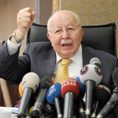 Erbakan: Köşk'teki başörtü sizin eseriniz!