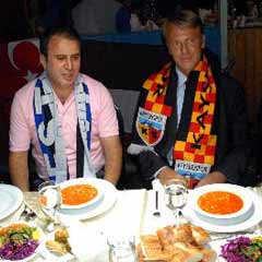 Estonya taraftarına Kayseri'de iftar sofrası