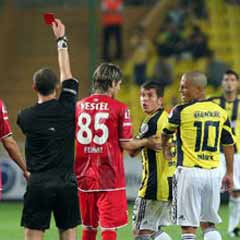 Emre Belözoğlu'na PFDK'dan kötü haber