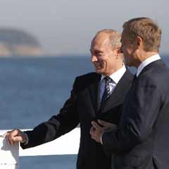 Putin'den Polonya'ya: Tarihi tarihçilere bırakalım
