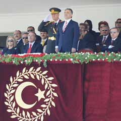 'Başkomutan'ın eşi nerede?