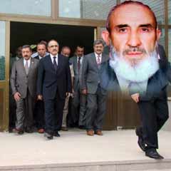Atalay, hasta olan ağabeyini ziyaret etti